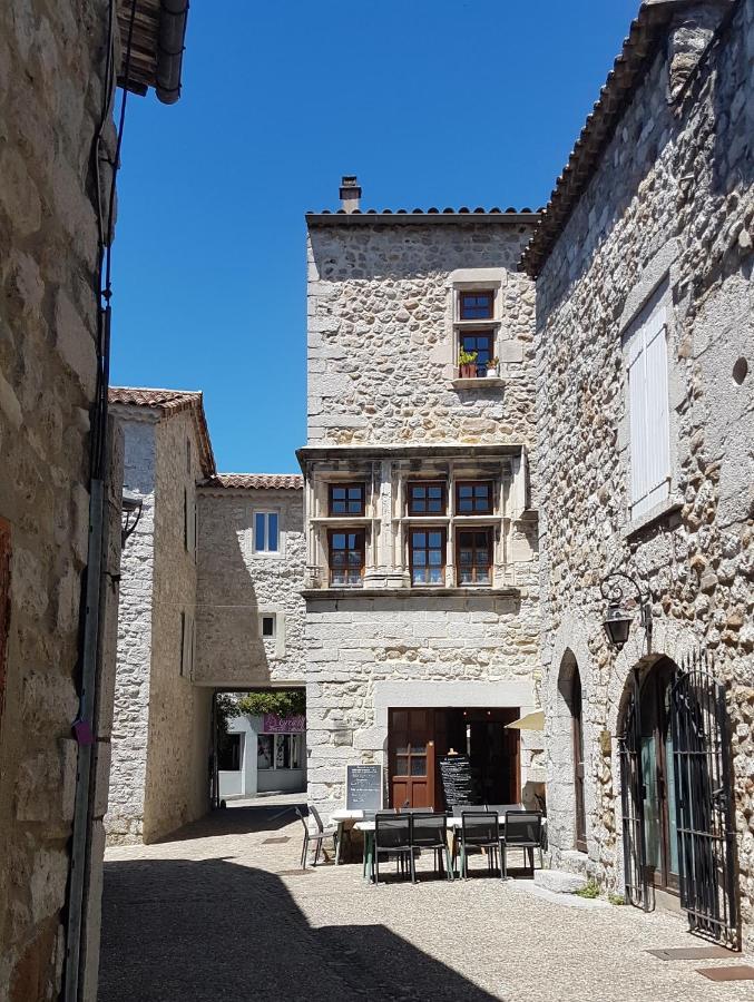 Maison Du Baron - Centre Historique De Ruoms Εξωτερικό φωτογραφία
